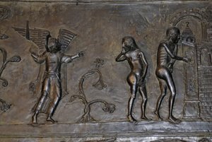 Ottonian Art: Adam och Eva fördrevs från paradiset. Omkring 1015. Skulptur på en av bronsdörrarna till Cathedrale Saint Mary i Hildesheim (Tyskland).