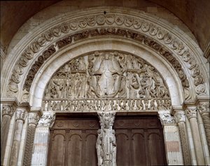 Romansk konst: Tympan skulpterad som representerar den sista domen. Skulptur av mästare Gislebertus (ca 1130-1140). Cathedrale Saint-Lazare (Saint Lazare