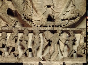 West Portal tympanon som visar den sista domen: detalj av Kristi fötter, en ängel och dödliga, ca 1130-35 kalksten