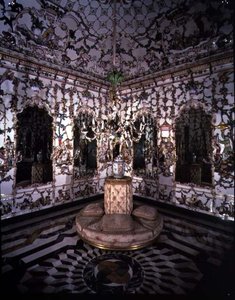 Corner of the Salon Chino (kinesiskt rum) utfört helt i porslin, 1769 (porslin) (för detaljer se 93238-9) av Giuseppe Gricci