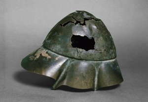 Hjälm av en "kompanjon kavallerist", boetisk, troligen 400-talet f.Kr. (brons) (se även 126299)