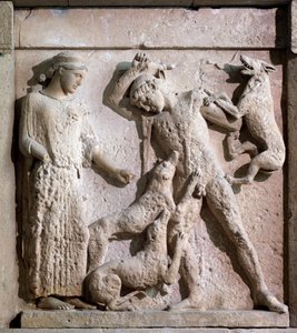 Magna graecia: metop med Artemis och Actaeon, stenrelief, 500-talet f.Kr.