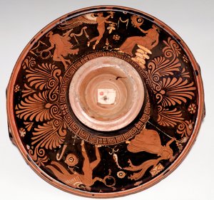 Patera med maenad och Eros (terrakotta, 325-300 f.Kr.) av Greek