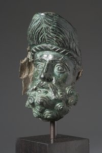 Fartygspip i form av huvudet på Herakles (brons)