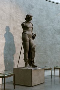 Bacchus och en faun, en av de två palatinkolosserna, 200-talet e.Kr. (basanitsten)