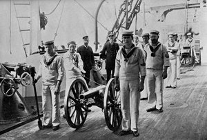 Borra med en ljuspistol ombord på HMS Camperdown, 1895