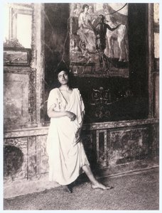 Forntida grav (foto)