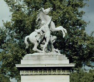 En av de två "Marly Horses", 1739-45 (marmor)