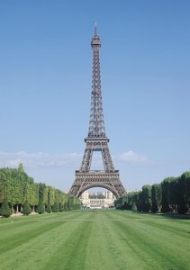 Eiffeltornet, utsikt mot Palais de Chaillot, byggt 1887-89 av Gustave Eiffel