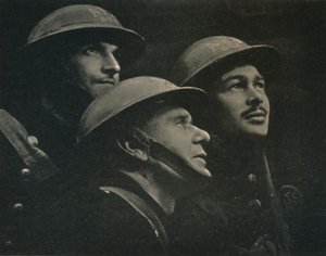 Ett spänt ögonblick, 1942.