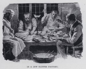 I en judisk toffelfabrik (s/v foto) av Harold Hume Piffard