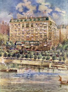 Floden framför The Savoy Hotel