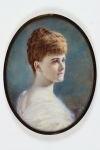 En dam i vit klänning, förmodligen Frances Evelyn (Daisy) Greville, född Maynard, Lady Brooke, senare grevinnan av Warwick av Henry (attr.to) Van der Weyde