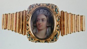 Miniatyr av drottning Victoria i ett guldarmband (emalj på porslin & guld)