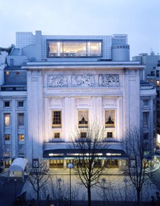 Theatre des Champs-Elysees (Champs Elysees) av Henry van de Perret Auguste (1874 1954) & Perret Gustave (1876 1952) Velde