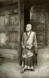 En Buddhas präst, 1910. av Herbert Ponting