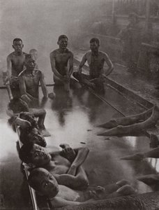 Ett offentligt bad i Kanawa (s/v foto) av Herbert Ponting