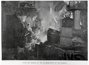 Oates & Meares vid späckkaminen i stallet, 1911 av Herbert Ponting