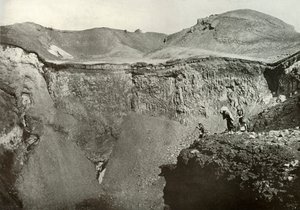 Den heliga kratern i Fuji-San, 1910. av Herbert Ponting