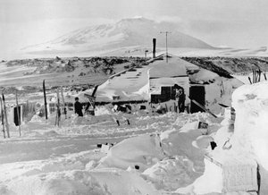 The Hut After The Winter, c1911, 1913 av Herbert Ponting
