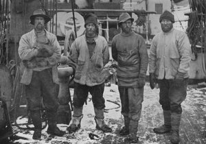 Det andra västerländska partiet dagen då de hämtades av skeppet, 1912, 1913