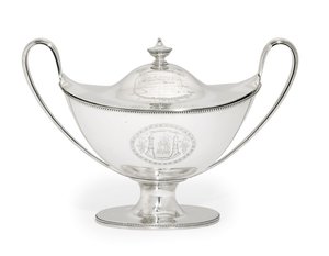 George III soppterrin och omslag, 1787 av Hester Bateman