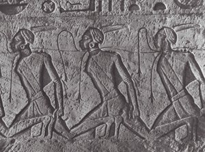 Afrika: Egyptisk hjälp, transport av fångar, i Nubien (svartvitt foto) av Hugo Adolf Bernatzik