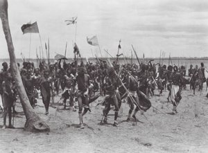 Afrika: Begravningsceremoni för Shilluk nära Tonga (s/v-foto) av Hugo Adolf Bernatzik