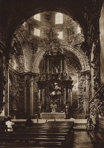 Mexiko: Puebla, kapellet i San Domingo-kyrkan (svartvitt foto) av Hugo Brehme