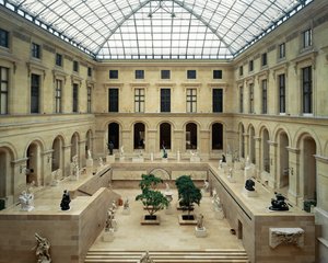 La Cour Puget i Louvre-museet... av Ieoh Ming Pei
