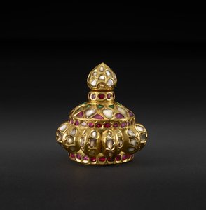 Gem-Set Kohl-flaska, mitten av 1600-talet (guld med diamanter, smaragder och rubiner) av Indian School