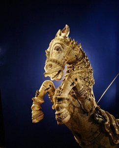 Häst, från rituell tempelvagn (målat trä)