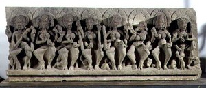 Överliggare som visar Siva och de sju modergudinnorna, Gurjara-Pratihara-dynastin, Allahabad (sten) av Indian School