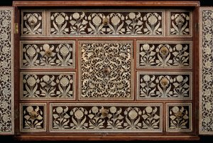 Mughalskåp, Gujarat eller Sindh, västra Indien (elfenbensinlagt trä) av Indian School
