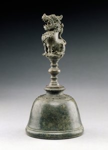 Bell med lejon (brons) av Indonesian School