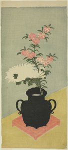 Vita krysantemum och rosa i en svart vas av Ippitsusai Bunchō