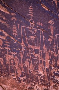 Anasazi-rockart - Utah är mycket rikt på ruiner och rockart från Anasazi-klippen. av Ira Block