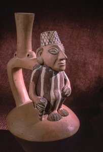 Flaska med stigbygelutlopp utgrävd från sektor 15 på en skolgård. Hittades med "Chiquita Falsa" i november 2000. av Ira Block