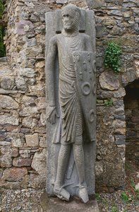 Cantwell Fada, ca 1330 (kalksten)