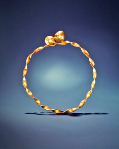 Tvinnad krage, Ardnaglug, County Roscommon, tidig järnålder (guld) av Iron Age