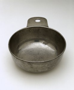 Porringer, c. 1770-1807 (tenn) av Isaac (attr.to) Jackson