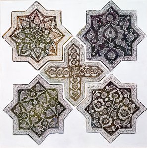 Fem brickor, Kashan, Iran (stenpasta dekorerad i gyllenbrun lyster) av Islamic School