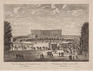 Utsikt över slottet i Versailles från trädgården