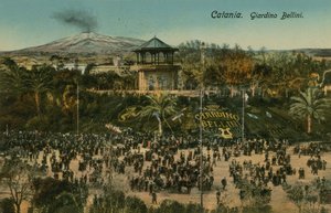 Bellini Garden, Catania, Sicilien. Vykort skickat 1913. av Italian Photographer