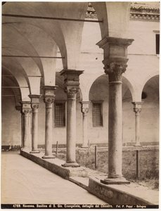 Kloster i Church of St John Evangelist, Ravenna, Emilia-Romagna, Italien, fotografi av Pietro Poppi, Bologna, ca 1900 av Italian Photographer