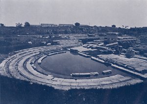 Italien: Syrakusa, ruinerna av det grekisk-romerska gymnastiksalen (s/v foto) av Italian Photographer