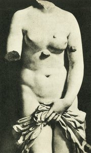 Museum, Den syrakusanska Venus, 300-talet f.Kr. Credesis (svartvitt foto) av Italian Photographer