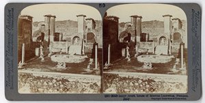 The House of Marcus Lucretius, Pompeii, från The Underwood Travel Library, 1895 (sepiafoto) av Italian Photographer