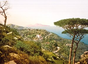 Utsikt över Vesuvius över Neapelbukten, 1890-1900 av Italian Photographer