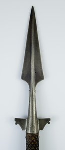 Bear Spear, c.1550 (stål och trä) av Italian School